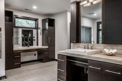 11548 Willow Springs Drive Zionsville IN 46077