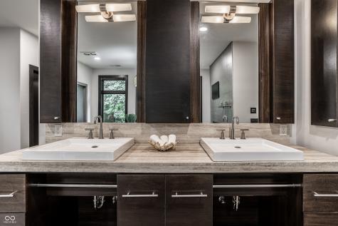 11548 Willow Springs Drive Zionsville IN 46077