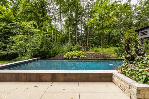 11548 Willow Springs Drive Zionsville IN 46077