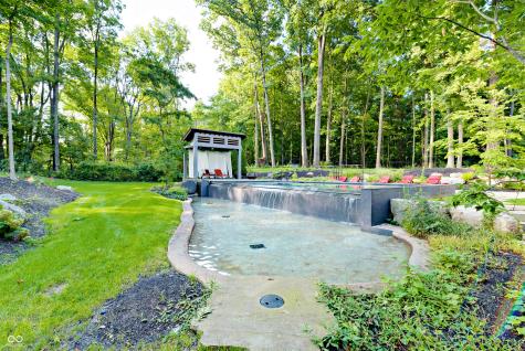 11548 Willow Springs Drive Zionsville IN 46077