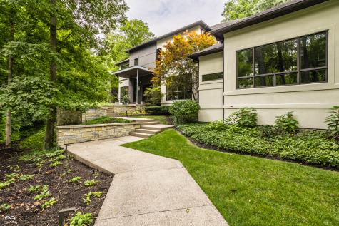 11548 Willow Springs Drive Zionsville IN 46077