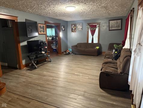 617 S Poplar Street Seymour IN 47274