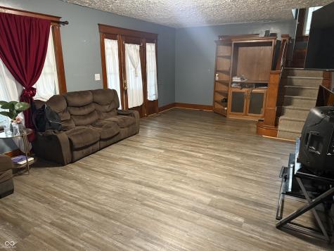 617 S Poplar Street Seymour IN 47274