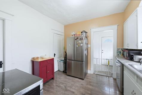 3724 E Market Street Indianapolis IN 46201