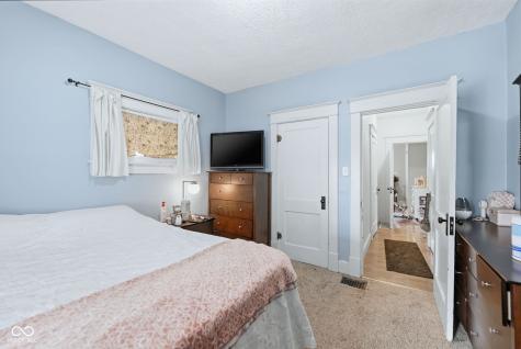 3724 E Market Street Indianapolis IN 46201