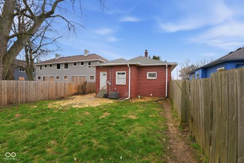 3724 E Market Street Indianapolis IN 46201