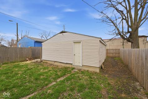 3724 E Market Street Indianapolis IN 46201