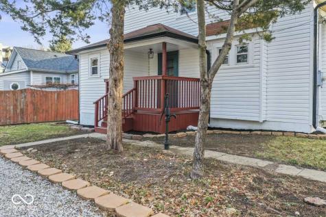 234 N Adams Street Brownsburg IN 46112