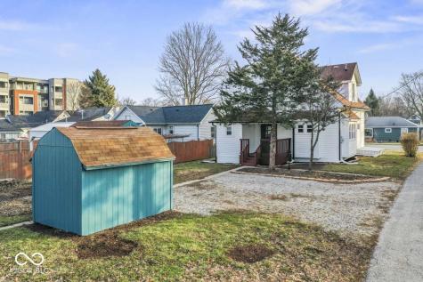 234 N Adams Street Brownsburg IN 46112