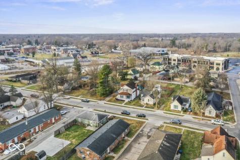 234 N Adams Street Brownsburg IN 46112