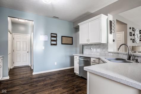 3701 White Cliff Way Whitestown IN 46075