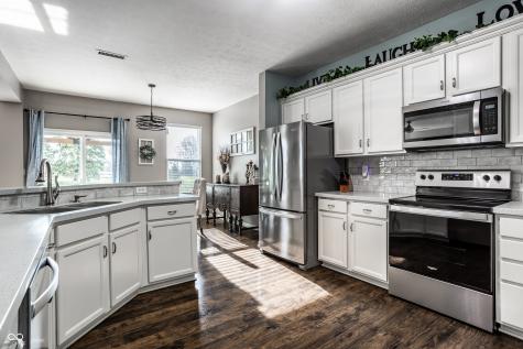 3701 White Cliff Way Whitestown IN 46075