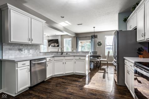 3701 White Cliff Way Whitestown IN 46075