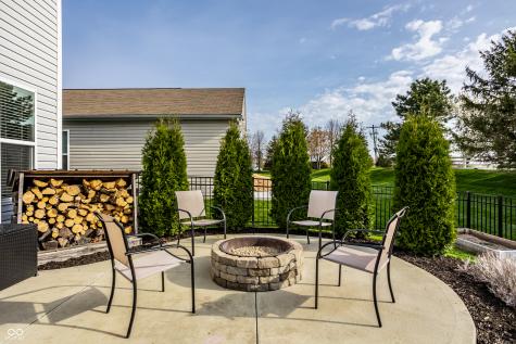 3701 White Cliff Way Whitestown IN 46075