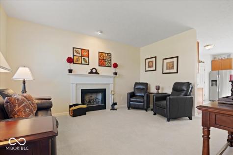 17 English Green Westfield IN 46074