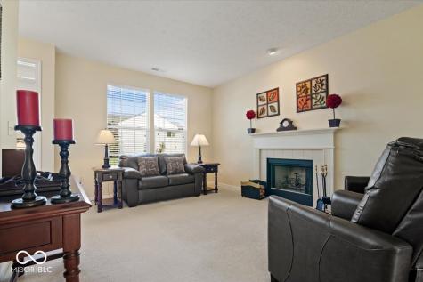 17 English Green Westfield IN 46074