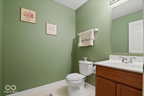 17 English Green Westfield IN 46074