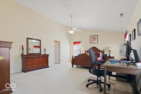 17 English Green Westfield IN 46074