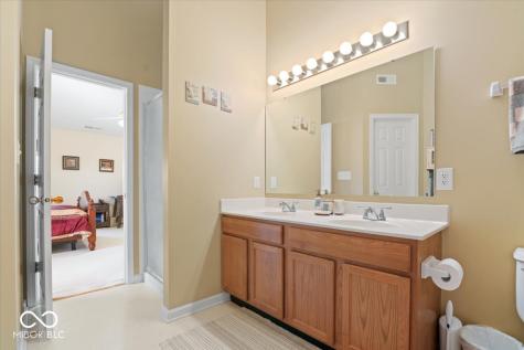 17 English Green Westfield IN 46074