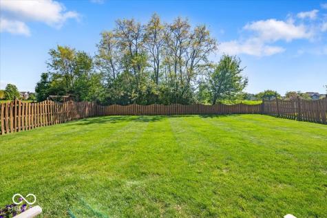 17 English Green Westfield IN 46074