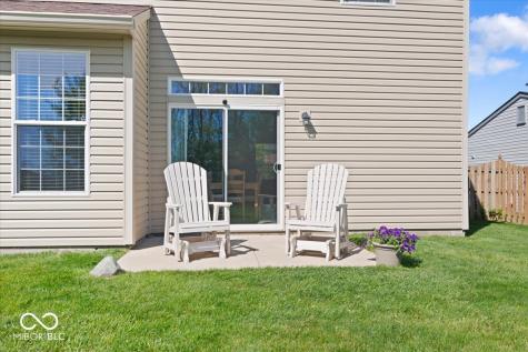 17 English Green Westfield IN 46074
