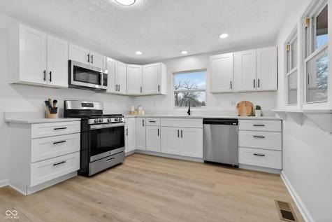 1534 N C Street Elwood IN 46036