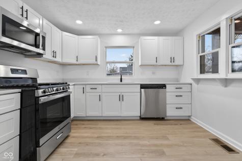 1534 N C Street Elwood IN 46036