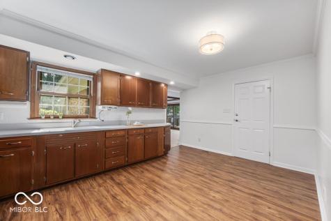 4823 Wanamaker Drive Indianapolis IN 46239