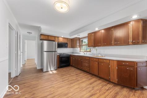 4823 Wanamaker Drive Indianapolis IN 46239