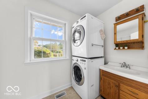 4823 Wanamaker Drive Indianapolis IN 46239