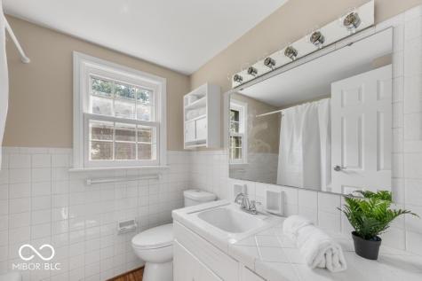 4823 Wanamaker Drive Indianapolis IN 46239
