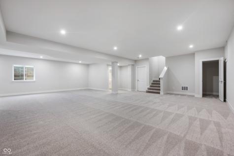 15914 Bellows Avenue Fishers IN 46040