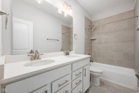 15914 Bellows Avenue Fishers IN 46040