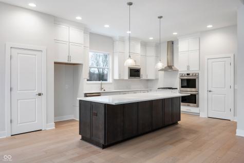 15914 Bellows Avenue Fishers IN 46040