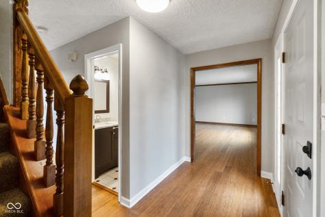 233 Boulder Court Carmel IN 46032