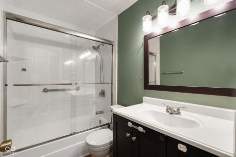 233 Boulder Court Carmel IN 46032