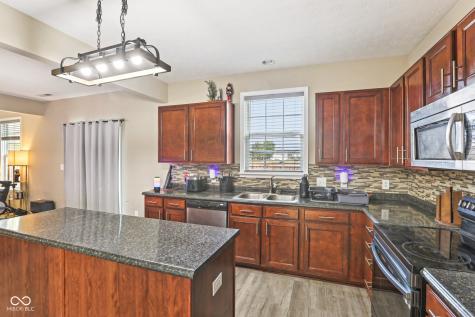 2128 Creekstone Drive Columbus IN 47201