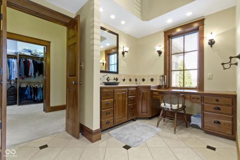 12010 Landover Lane Fishers IN 46037