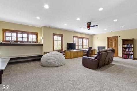 12010 Landover Lane Fishers IN 46037