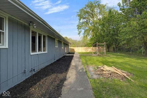 2525 E Jackson Street Muncie IN 47303