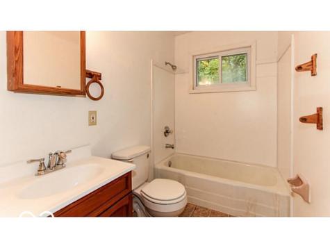 5429 E Burgess Avenue Indianapolis IN 46219
