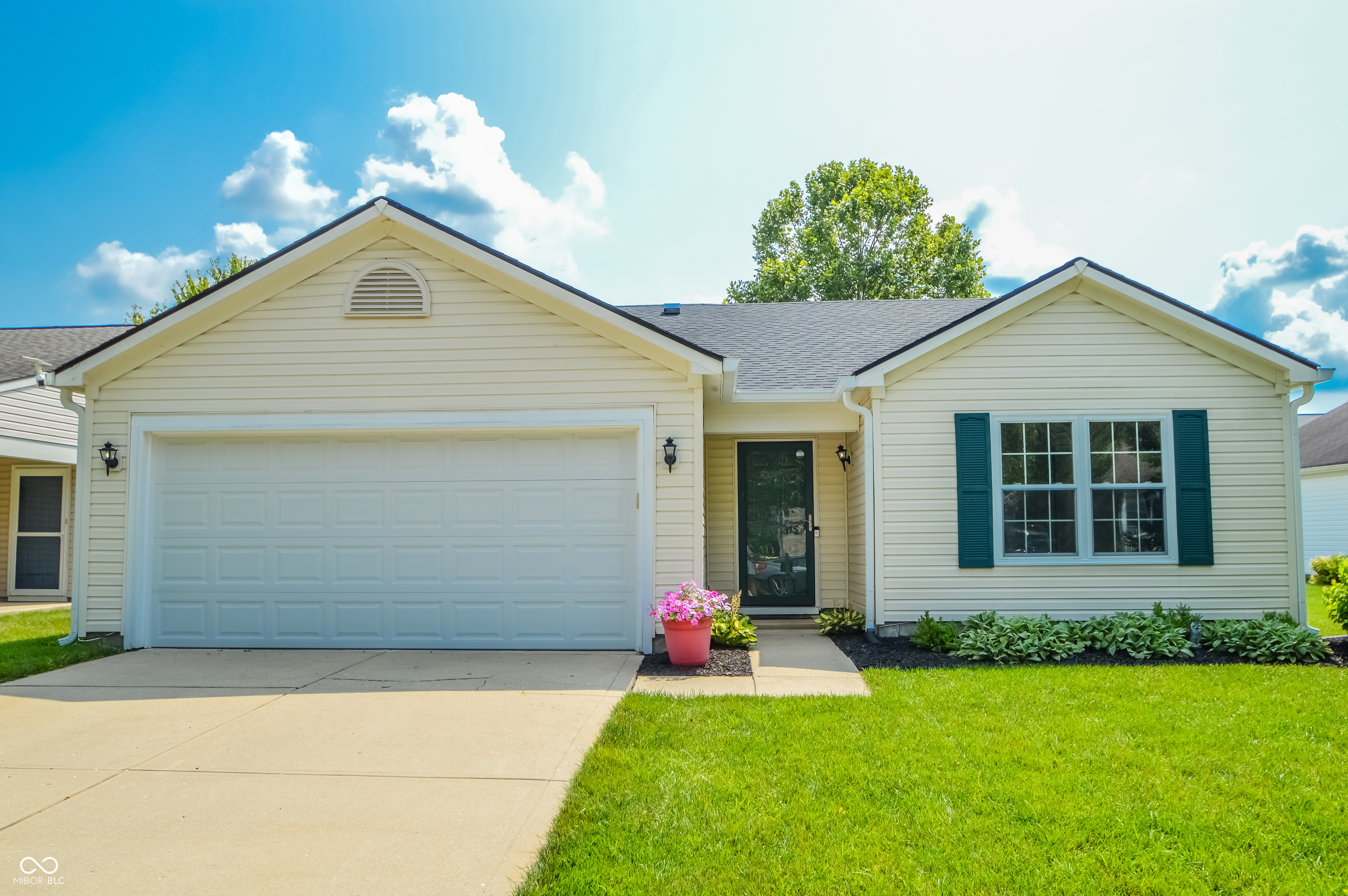 8507 Smithfield Lane Indianapolis IN 46237