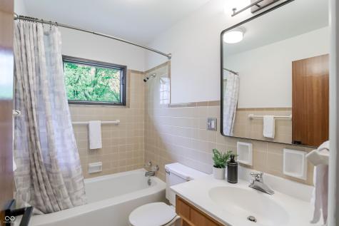 32 Circle Drive Carmel IN 46032