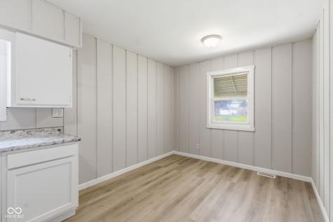 729 Auvergne Avenue Indianapolis IN 46203
