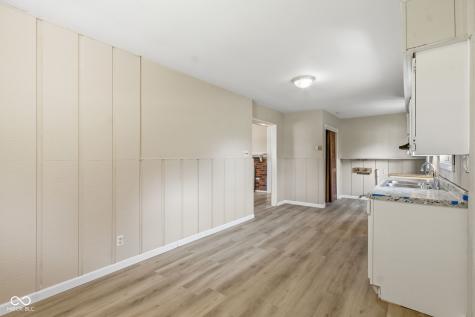 729 Auvergne Avenue Indianapolis IN 46203