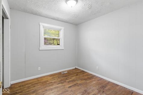 729 Auvergne Avenue Indianapolis IN 46203