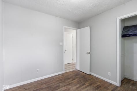 729 Auvergne Avenue Indianapolis IN 46203