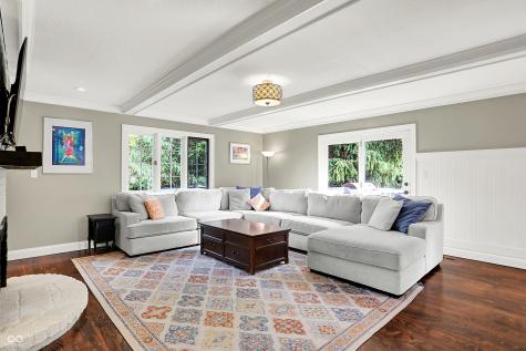 1898 Corniche Drive Zionsville IN 46077