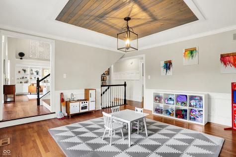 1898 Corniche Drive Zionsville IN 46077