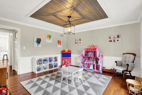 1898 Corniche Drive Zionsville IN 46077
